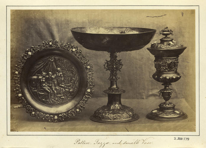 'Patten, Tazza and Small Vase'
