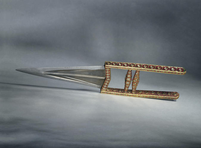 Punch dagger Punch dagger