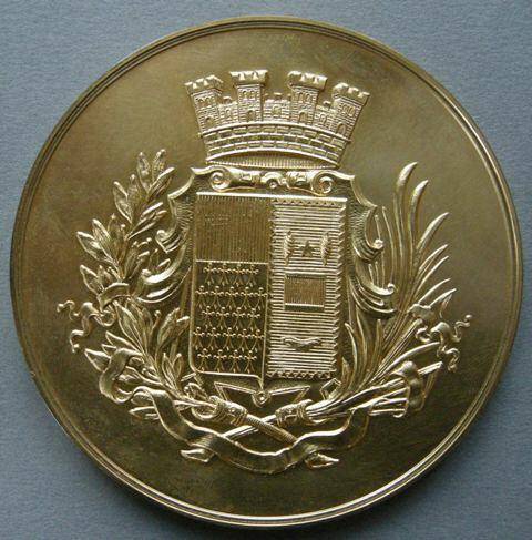 France. Medal commemorating the visit of The Queen to Roubaix, April 1957 France. Medal commemorating the visit of The Queen to Roubaix, April 1957