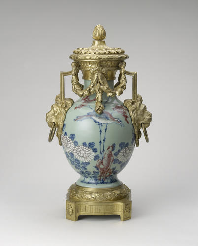 Vase with mounts Vase with mounts