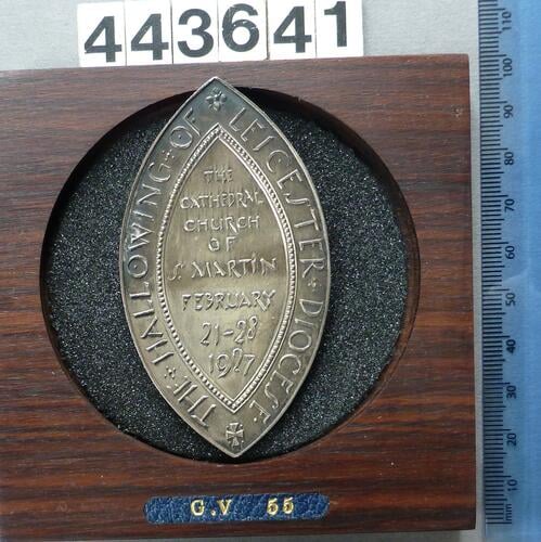Medal commemorating the Hallowing of Leicester Diocese