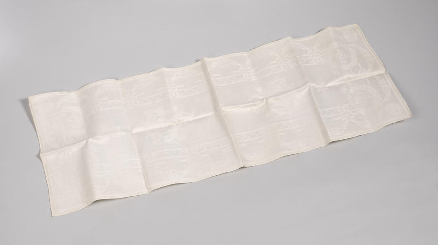 Set of tablecloths