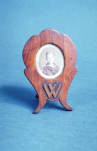 Photograph frame