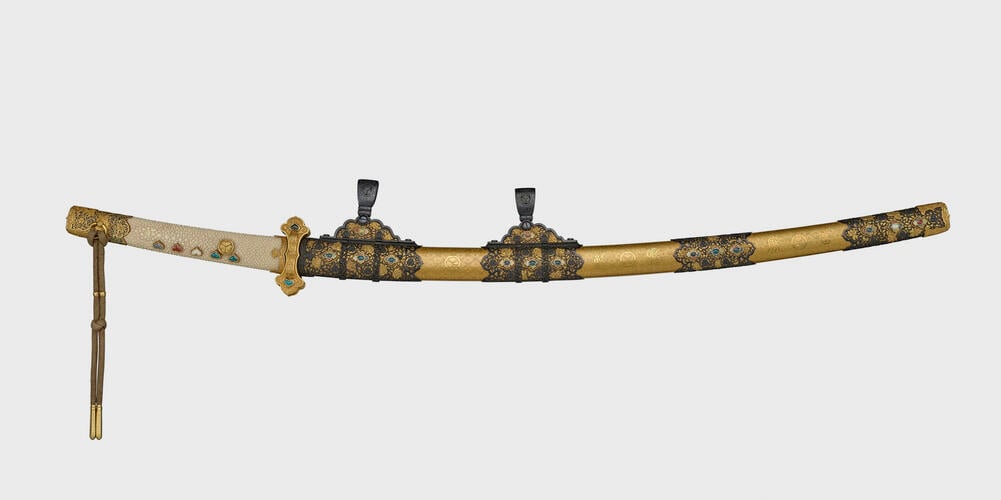 Court-style sword (kazaridachi) and scabbard