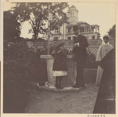 Colonel Legge with Princess Maria Alexandra of Baden in the garden, Hvidore House