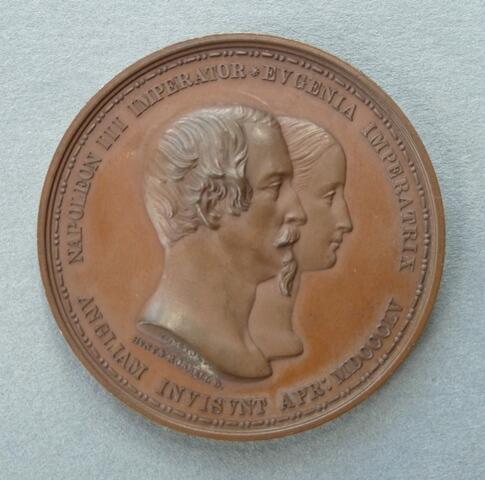 Medal commemorating the visits of Napoleon III to England and Queen Victoria to France Medal commemorating the visits of Napoleon III to England and Queen Victoria to France