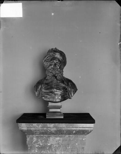 Glass plate negative of a bronze bust of Muhammad Bakhsh Shakh Glass plate negative of a bronze bust of Muhammad Bakhsh Shakh