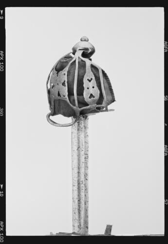 Basket-hilted Broadsword