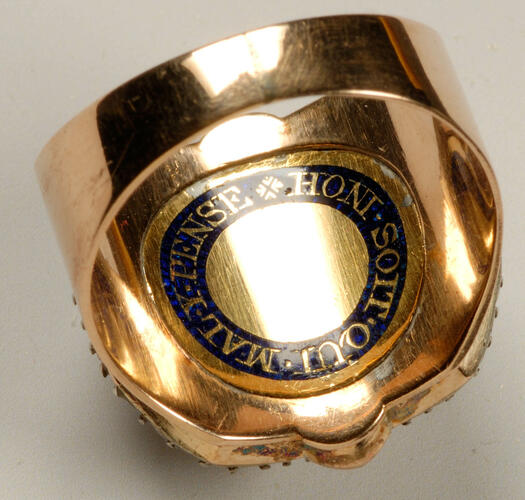 Ring with cameos of George II and Queen Caroline