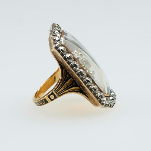 Mourning ring