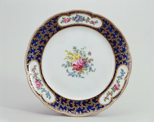 Master: Assiette unie (part of the vermiculé service) Master: Assiette unie (part of the vermiculé service)