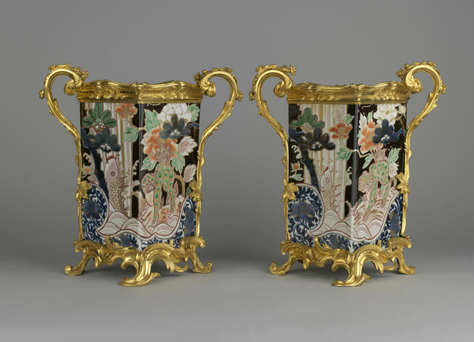 Vases mounted in gilt bronze