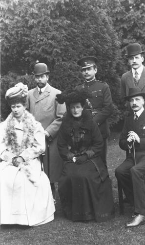 Group photograph taken at Aldershot, May 1907