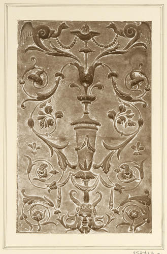 Master: Various stucchi and painted decoration in the Loggia
Item: Stucco decoration in the Loggia