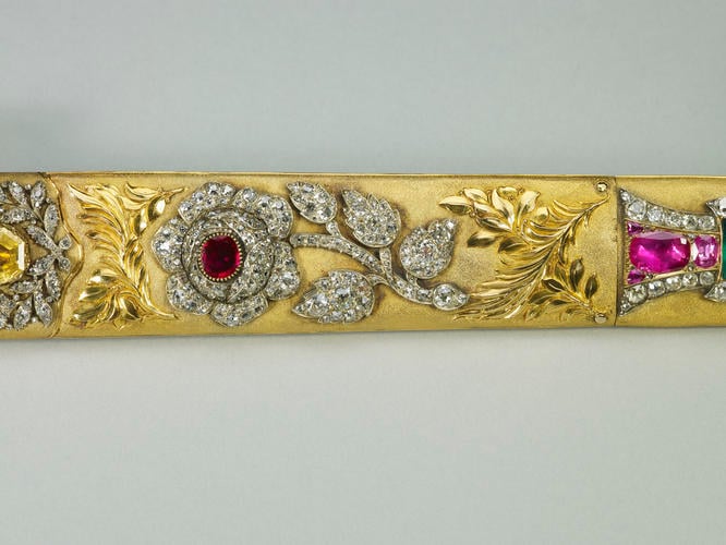 The Jewelled Sword of Offering The Jewelled Sword of Offering