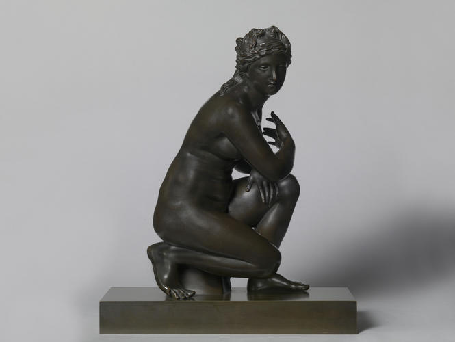 Crouching Venus