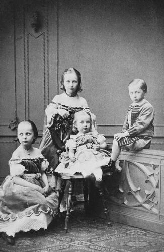 Rcin 2908336 - Princesses Auguste Viktoria, Karoline Mathilde, And 