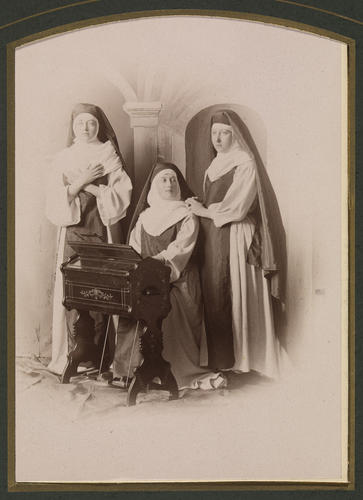 Balmoral Tableaux Vivants: 'Novice' Balmoral Tableaux Vivants: 'Novice'