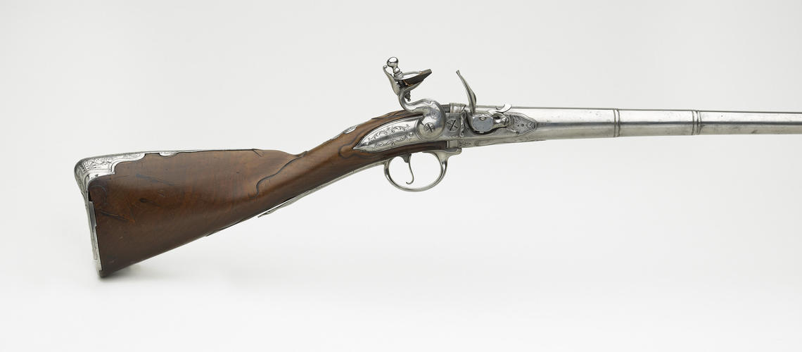 Flintlock breech-loading rifle