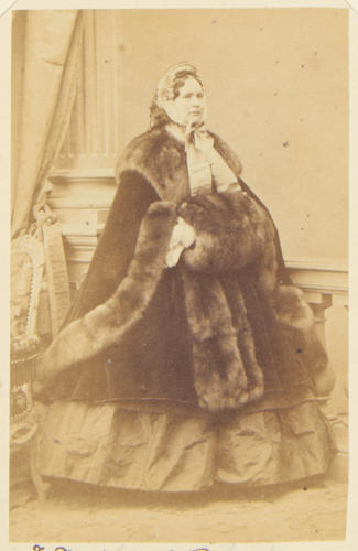 Adelgunde, Duchess of Modena (1823-1914) Adelgunde, Duchess of Modena (1823-1914)