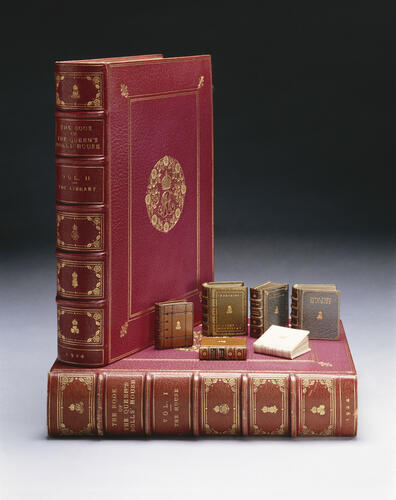 The Book of the Queen's dolls' house / edited by A. C. Benson and Sir Lawrence Weaver The Book of the Queen's dolls' house / edited by A. C. Benson and Sir Lawrence Weaver