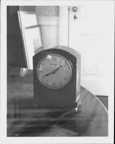 Mantel clock Mantel clock