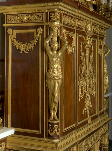 Jewel Cabinet