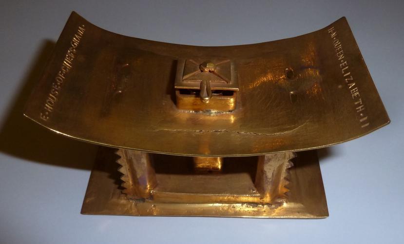 Model stool