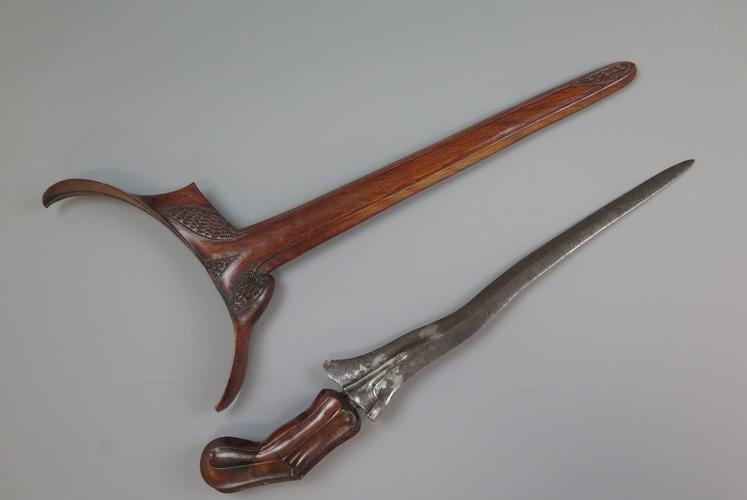 Dagger (kris) and sheath Dagger (kris) and sheath