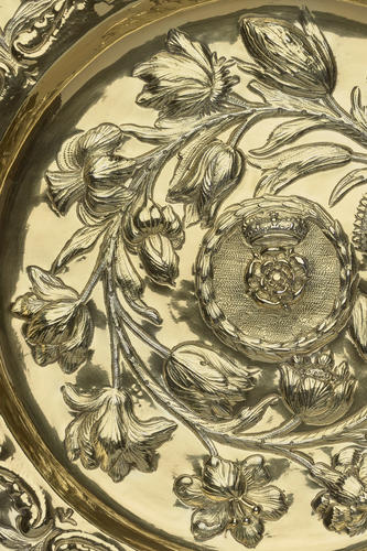 Master: Pair of altar dishes Master: Pair of altar dishes