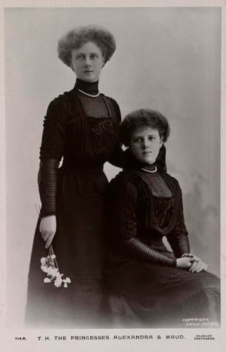 Princess Alexandra, later 2nd Duchess of Fife (1891-1959) and Princess Maud, later Countess of Southesk (1893-1945)