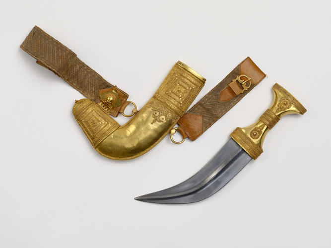 Jambiya (dagger) and scabbard