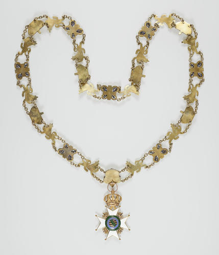 Saxe-Ernestine House Order. Collar with badge