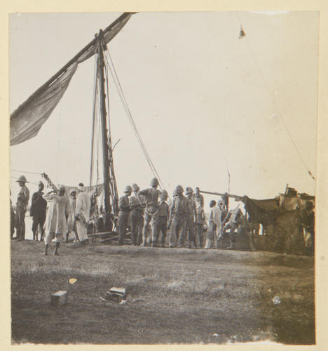 Unloading [Khartoum 1898]