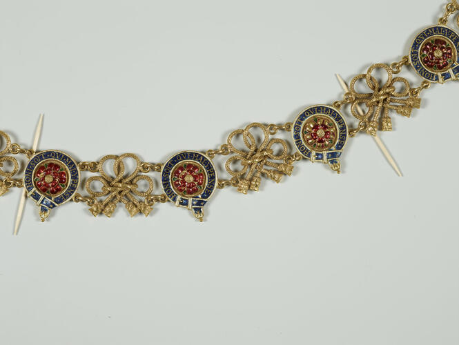 Master: Order of the Garter: Collar with Great George
Item: Order of the Garter: Great George with Collar Badge
