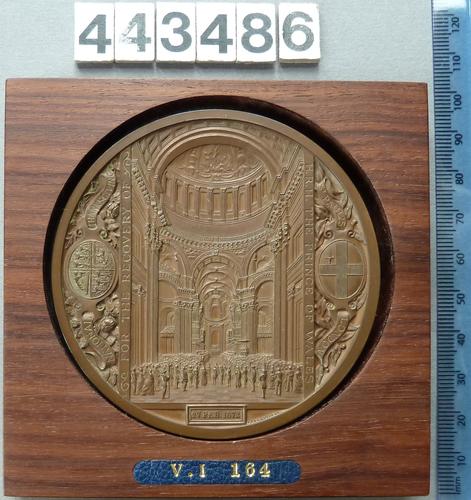 Medal commemorating the recovery of the Prince of Wales from Typhoid Medal commemorating the recovery of the Prince of Wales from Typhoid