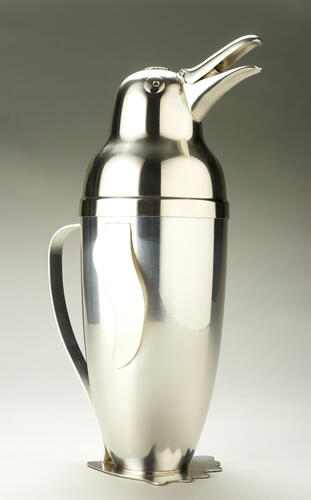 Cocktail shaker or jug