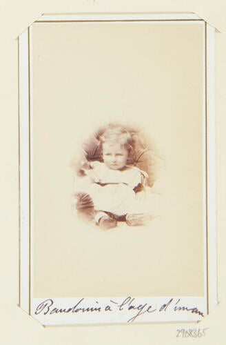 Baudouin à l'âge d'un an (1869-91) Baudouin à l'âge d'un an (1869-91)