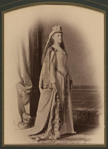 Balmoral, Tableaux-Vivants : Princess Frederica of Hanover as Elsa von Brabant Balmoral, Tableaux-Vivants : Princess Frederica of Hanover as Elsa von Brabant