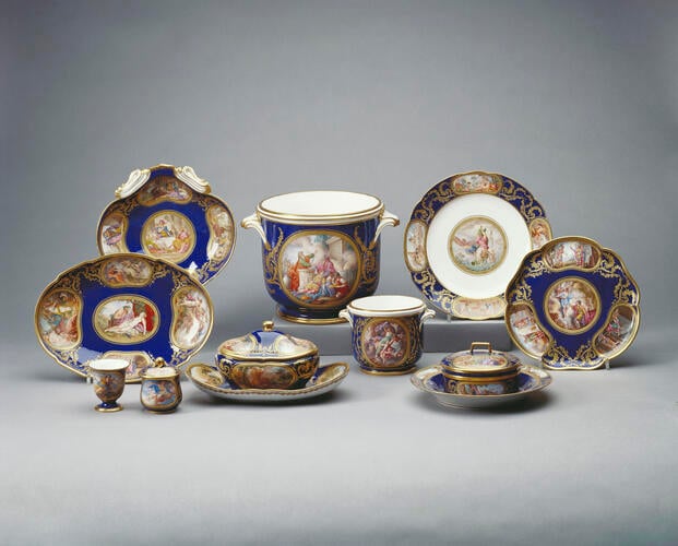 The Louis XVI dinner service