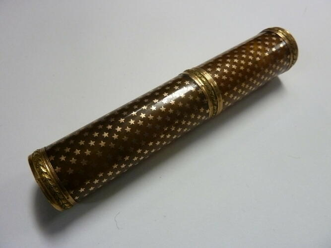 Etui