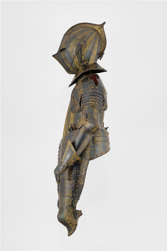 Cuirassier armour of Henry, future Prince of Wales Cuirassier armour of Henry, future Prince of Wales