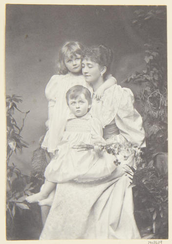 Mary, Countess of Minto and her children, Lady Violet Elliot and Victor, Viscount Melgund, 1893. [Album: Photographic Portraits, vol. 7/65 1892-1898]