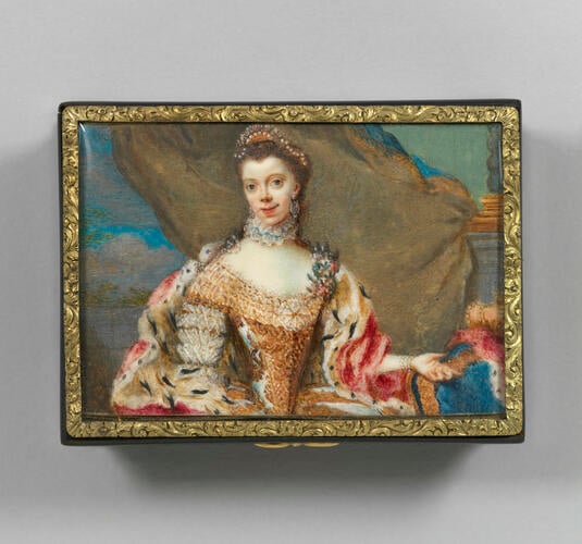 Snuff box with miniature of Queen Charlotte (1744-1818), when Princess of Mecklenburg-Strelitz Snuff box with miniature of Queen Charlotte (1744-1818), when Princess of Mecklenburg-Strelitz