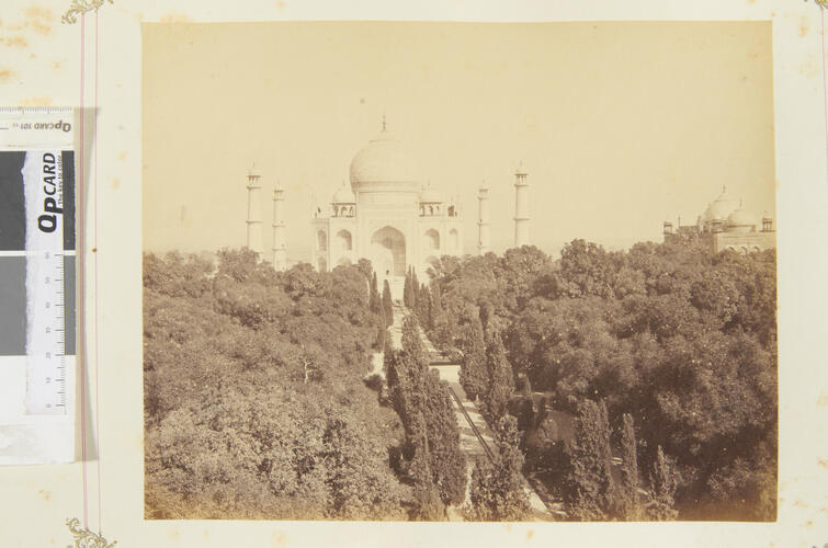 The Taj from the Gateway, Agra The Taj from the Gateway, Agra