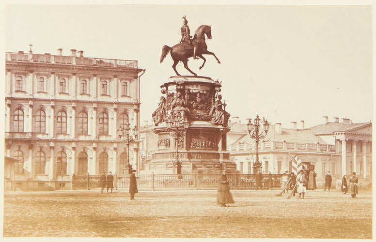 Monument to Nicholas I, St Petersburg