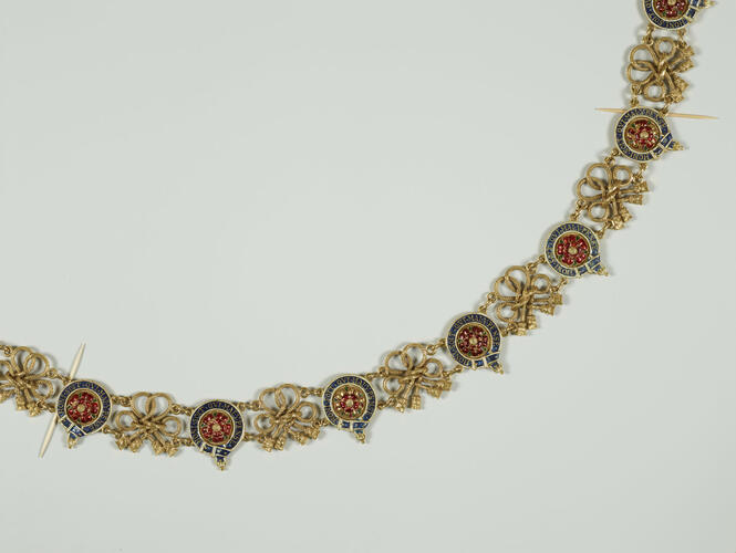 Master: Order of the Garter: Collar with Great George
Item: Order of the Garter: Great George with Collar Badge