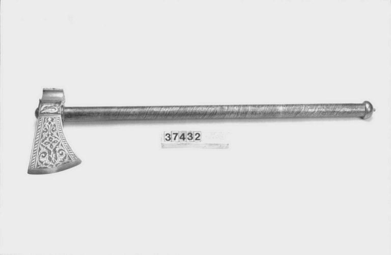 Battle axe
