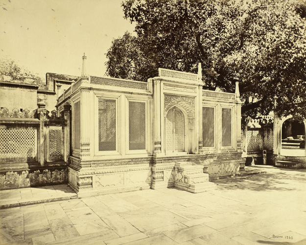 The Tomb of Aurungzeeb: Prince of Wales Tour of India 1875-6 (vol. 4) The Tomb of Aurungzeeb: Prince of Wales Tour of India 1875-6 (vol. 4)