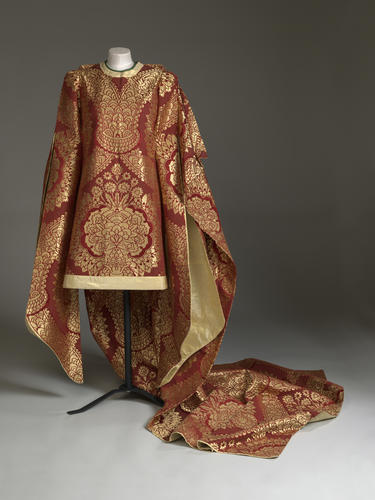 Master: Tunic and cloak Master: Tunic and cloak